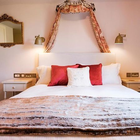 The Bower Inn Bridgwater Esterno foto A bedroom at the hotel