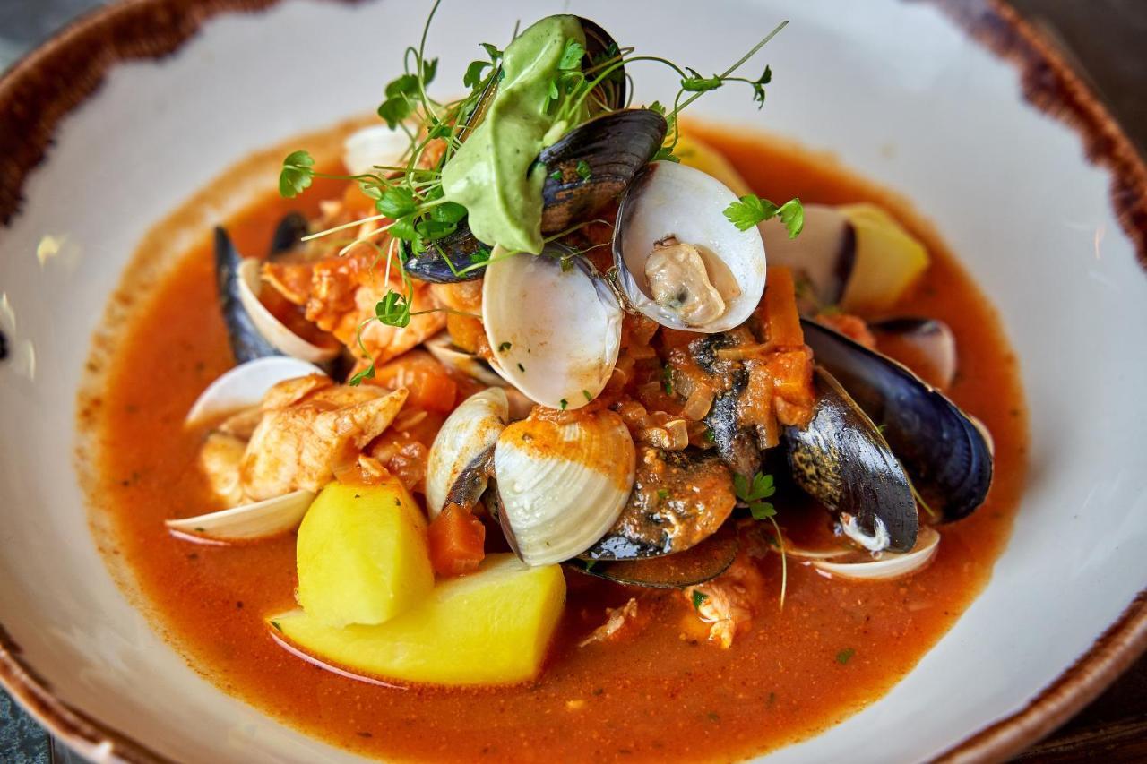 The Bower Inn Bridgwater Esterno foto Clam and mussel chowder