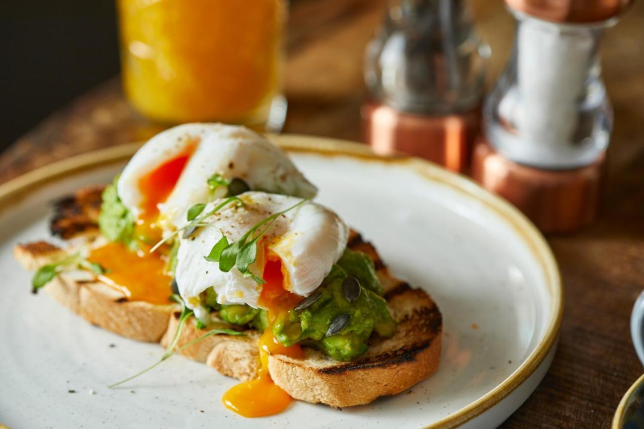The Bower Inn Bridgwater Esterno foto Avocado on toast with a poached egg