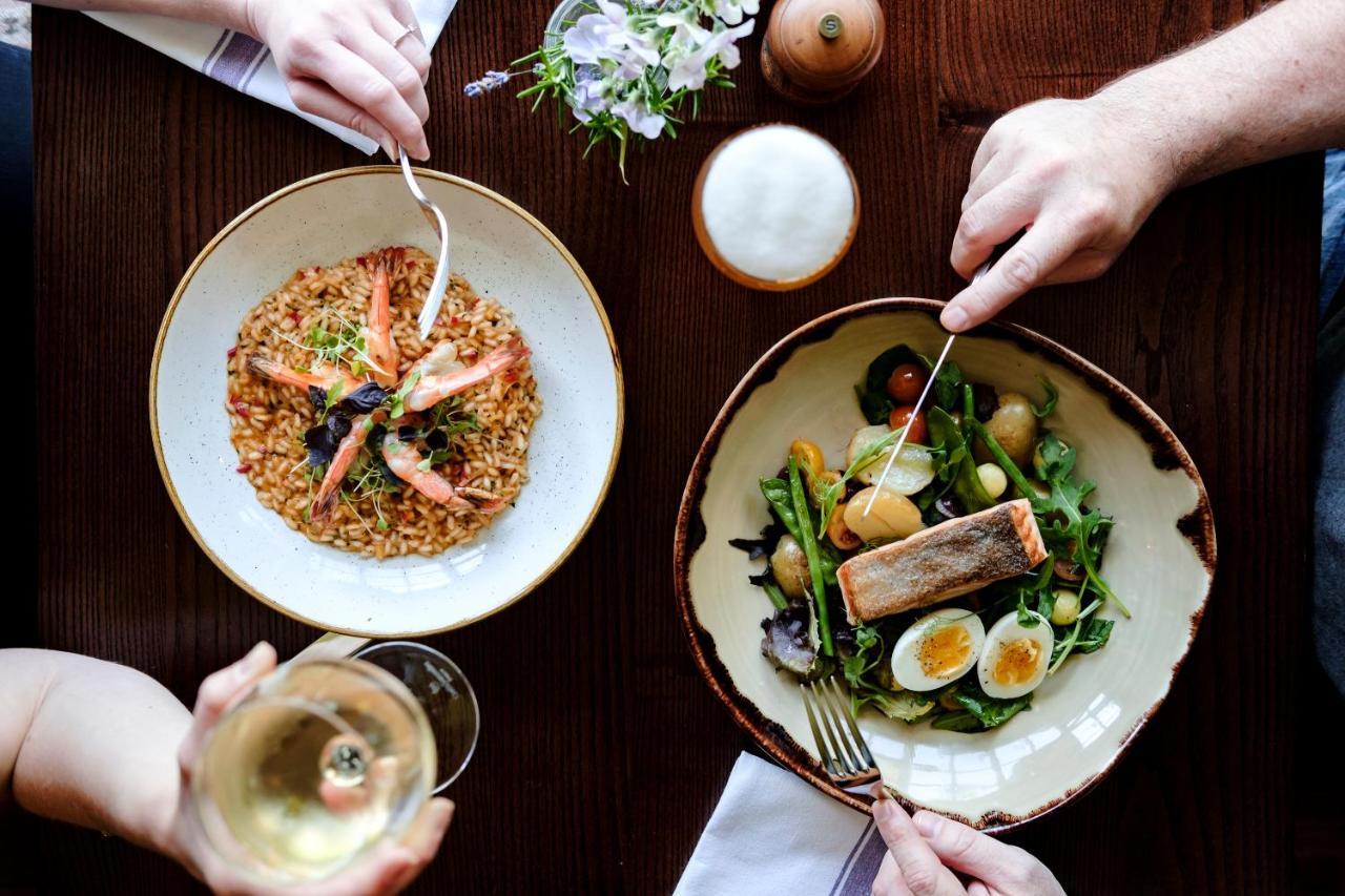 The Bower Inn Bridgwater Esterno foto Dishes at the restaurant